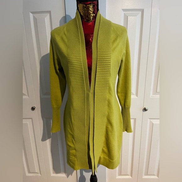 Cardigan - Picture 2 of 5